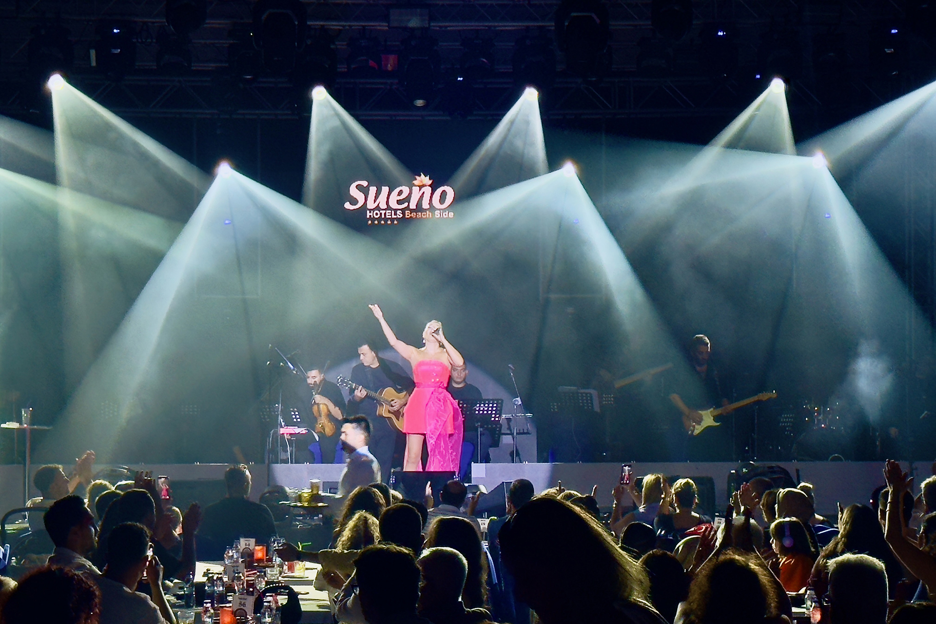 Funda Arar 2025 Sueno Yaz Konserleri