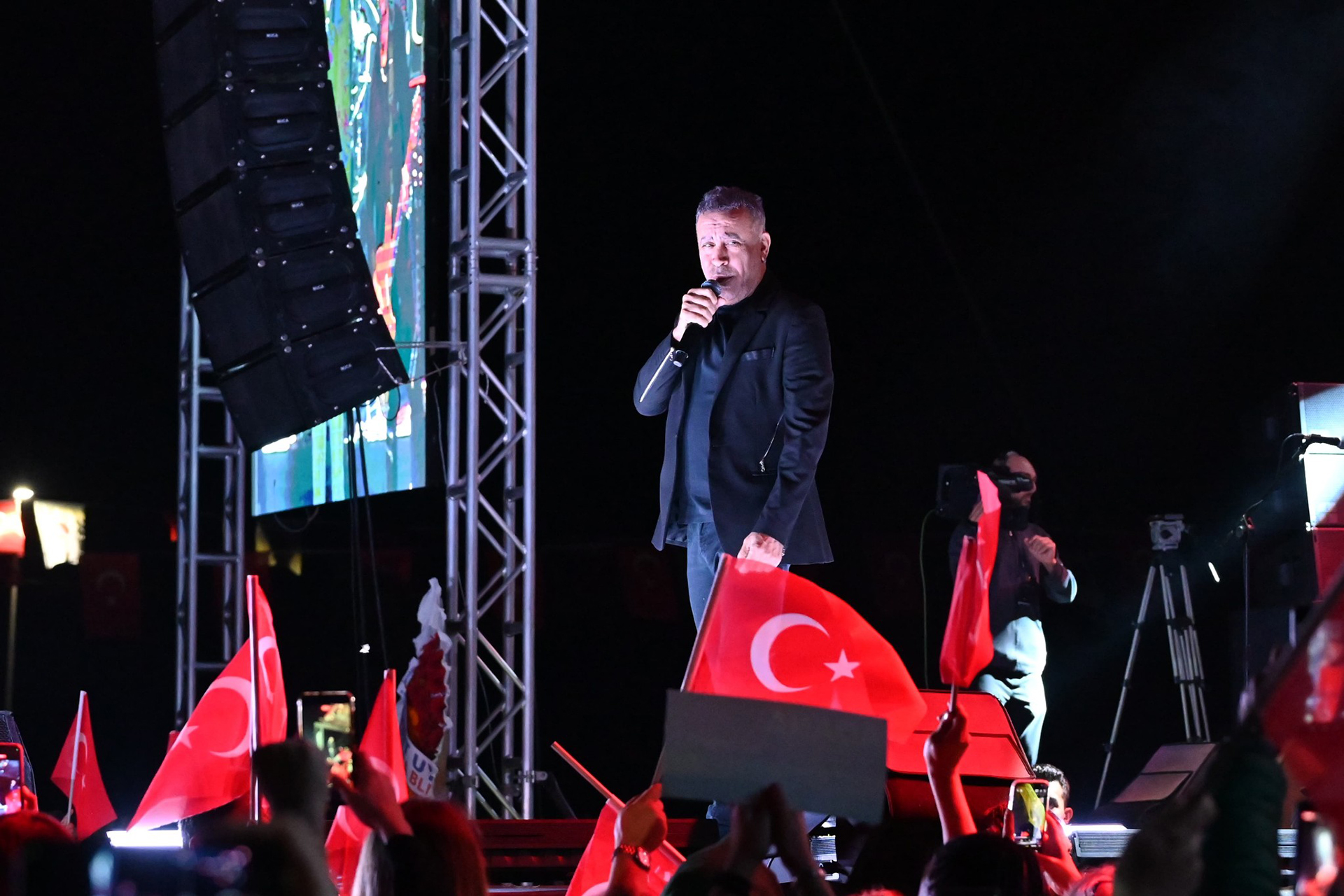 Haluk Levent Konseri - Kepez Edip Akbayram Parkı - Cumhuriyet Bayramı Konseri